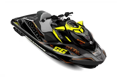 Kit de vinilos Sea-Doo RXP-X RS Volt Phantom Edition en negro, gris, amarillo flúor y naranja instalado en moto de agua